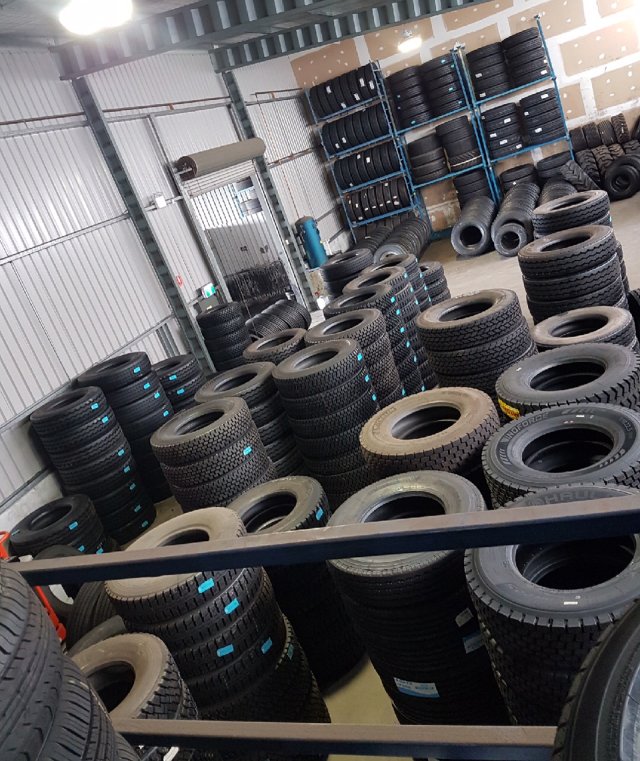 Cookes Tyre Service | 18 Norfolk Ave, South Nowra NSW 2541, Australia | Phone: (02) 4421 7344