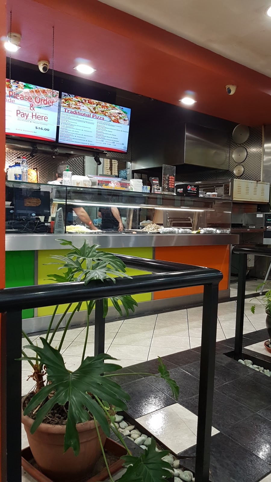 Tommys Kebabs | restaurant | 14/671 The Horsley Dr, Smithfield NSW 2164, Australia | 0296093700 OR +61 2 9609 3700