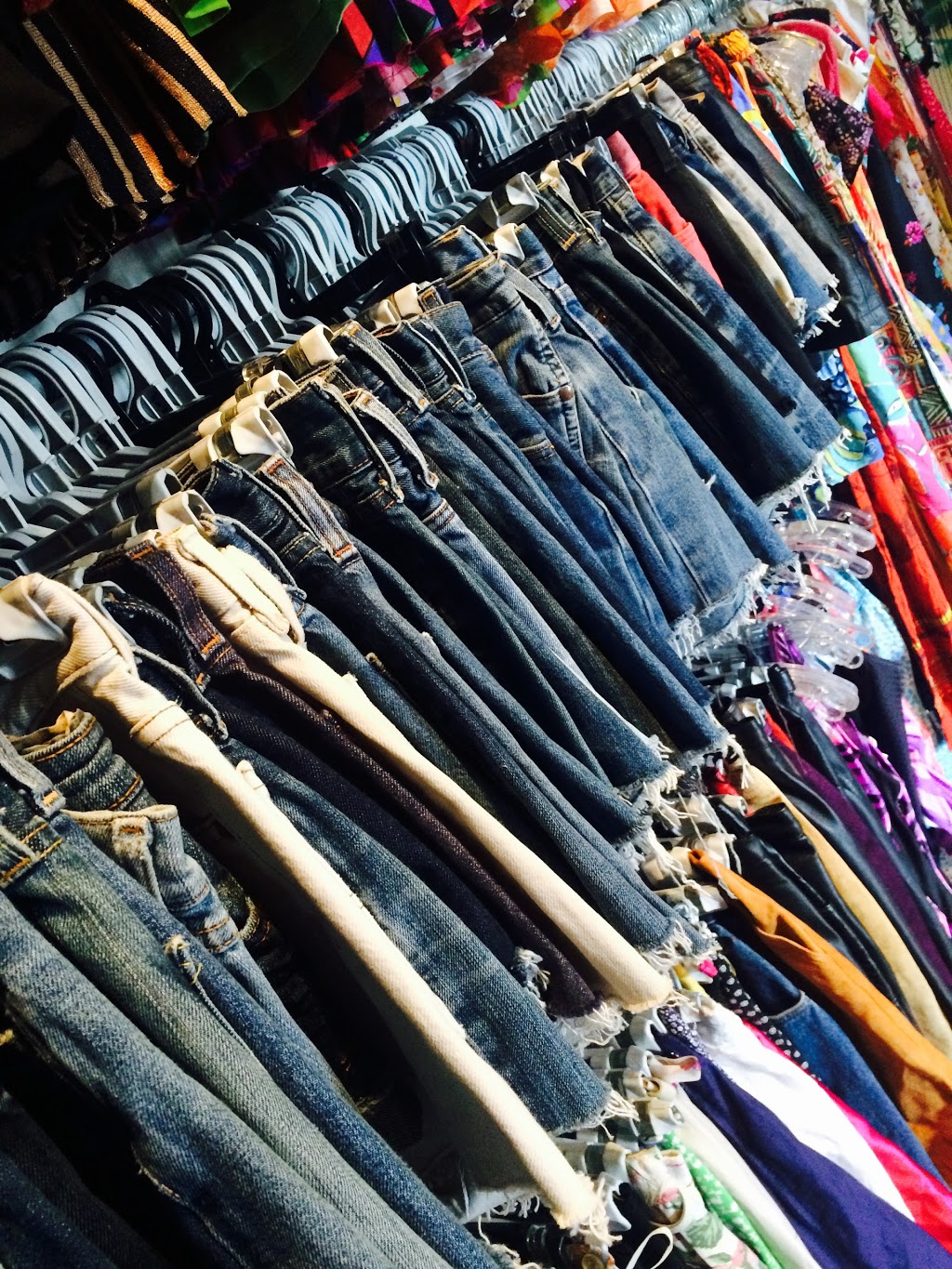 Mr Vintage | 3/6 Centennial Cct, Byron Bay NSW 2481, Australia | Phone: (02) 6680 8640