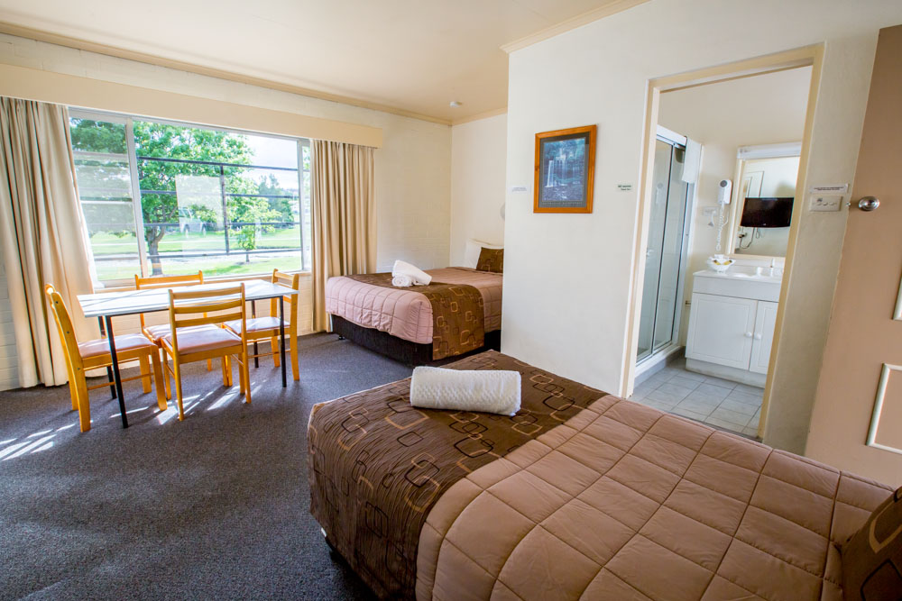 Boulevard Motel | lodging | 76 Maryland St, Stanthorpe QLD 4380, Australia | 0746811777 OR +61 7 4681 1777