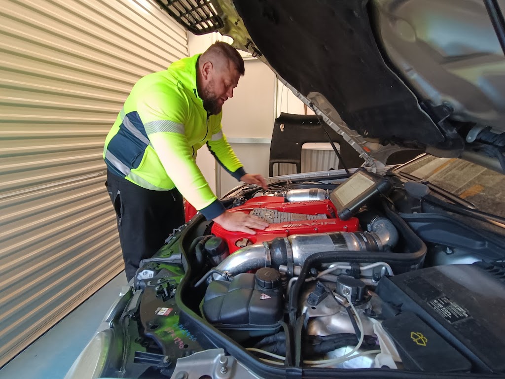 JB Car Solutions | 100 Forest Way, Frenchs Forest NSW 2086, Australia | Phone: 0452 641 146