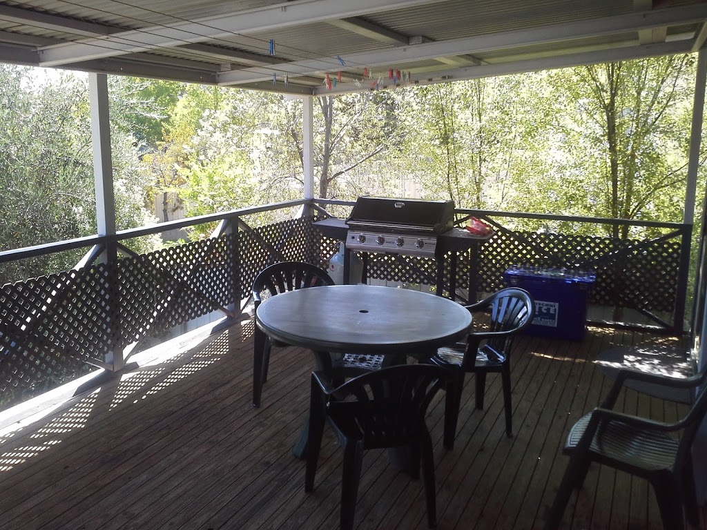 TnTs Place-Holiday House | lodging | 10 Coleman Ct, Dartmouth VIC 3701, Australia