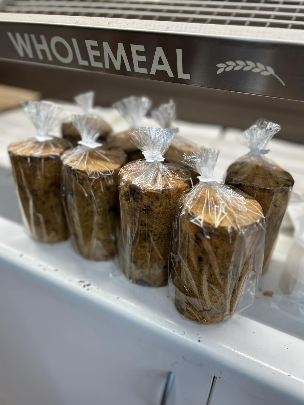 Macdermids Bakery | 17 Deniliquin Rd, Tocumwal NSW 2714, Australia | Phone: 0459 279 449