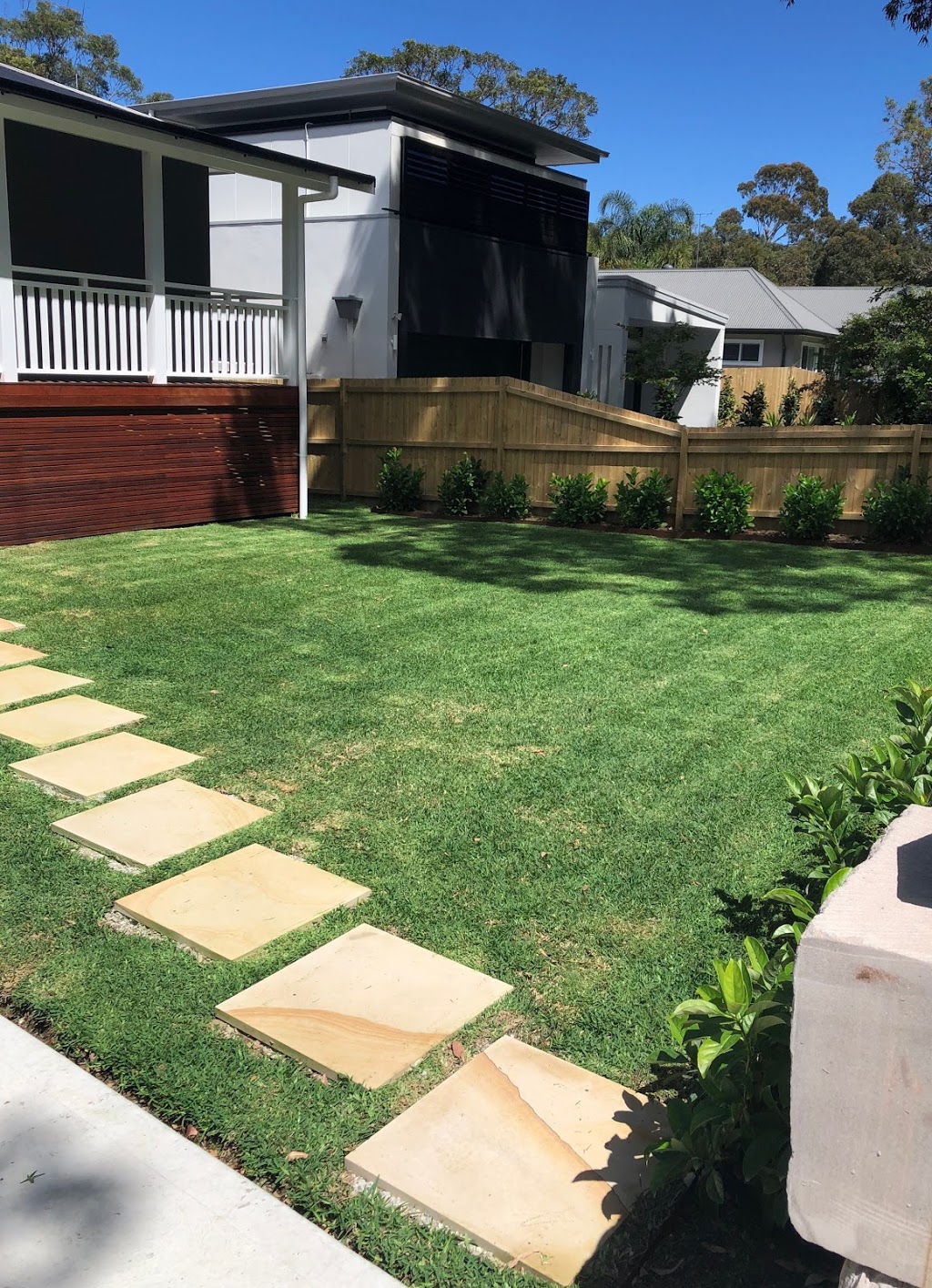 A Grass Act | Unit 10/23 Stuart St, Collaroy NSW 2097, Australia | Phone: 0412 111 651