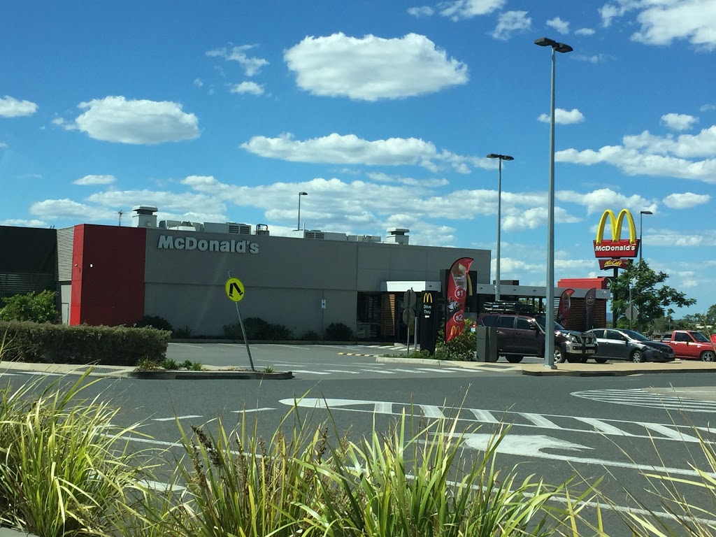 McDonalds Gracemere | cafe | Gracemere Shoppingworld, 1 McLaughlin St, Gracemere QLD 4702, Australia | 0749333530 OR +61 7 4933 3530