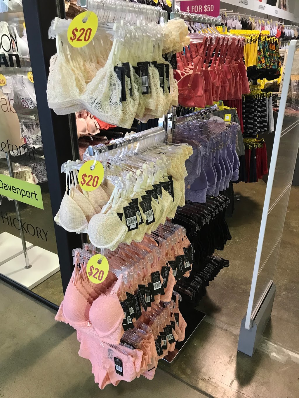 Bendon Outlet Jindalee | clothing store | t40/16 Amazons Pl, Jindalee QLD 4074, Australia | 0733765775 OR +61 7 3376 5775