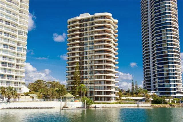 Broadwater Shores | real estate agency | 9 Bayview St, Runaway Bay QLD 4216, Australia | 0755373555 OR +61 7 5537 3555