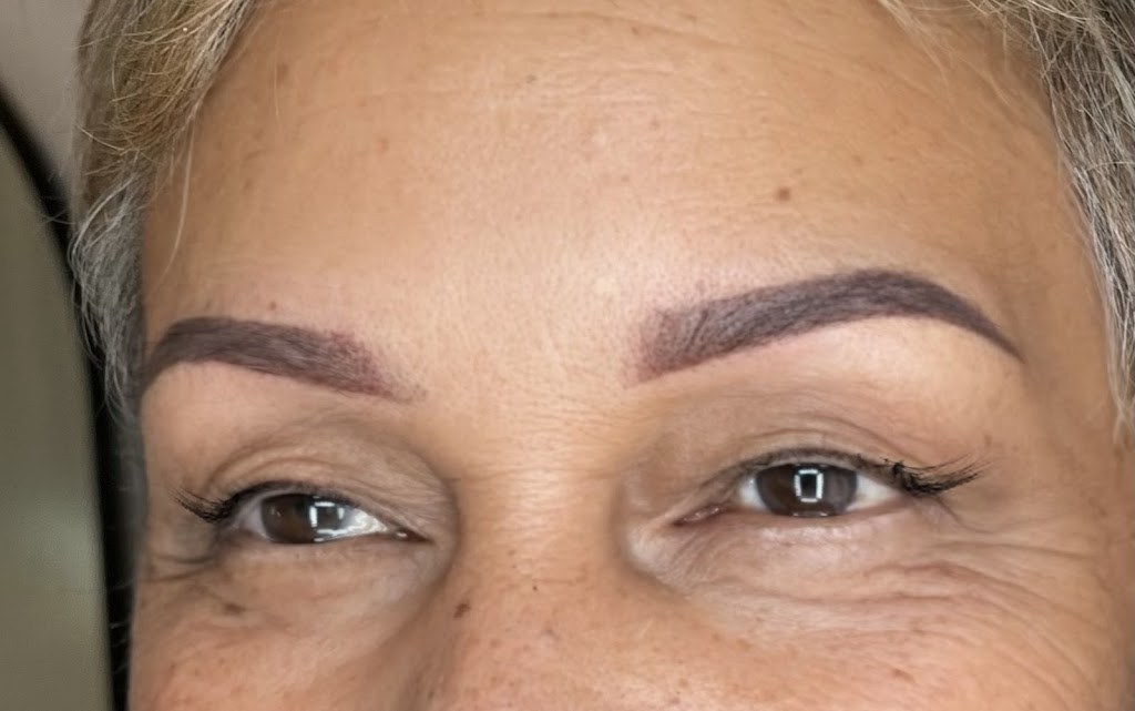 The Lash Hutt | 37 Tulloch St, Dalyston VIC 3992, Australia | Phone: 0498 622 040