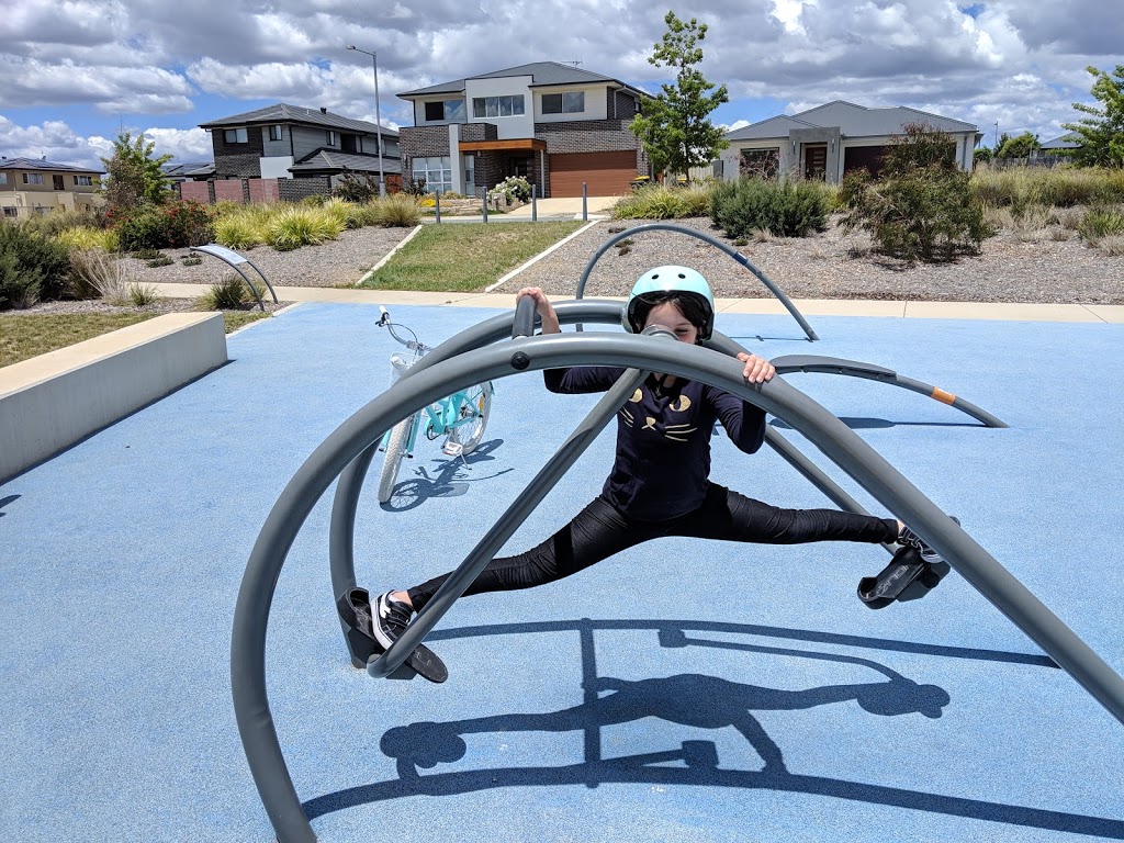 Link Park Outdoor Fitness Station | park | Dunphy St, Wright ACT 2611, Australia
