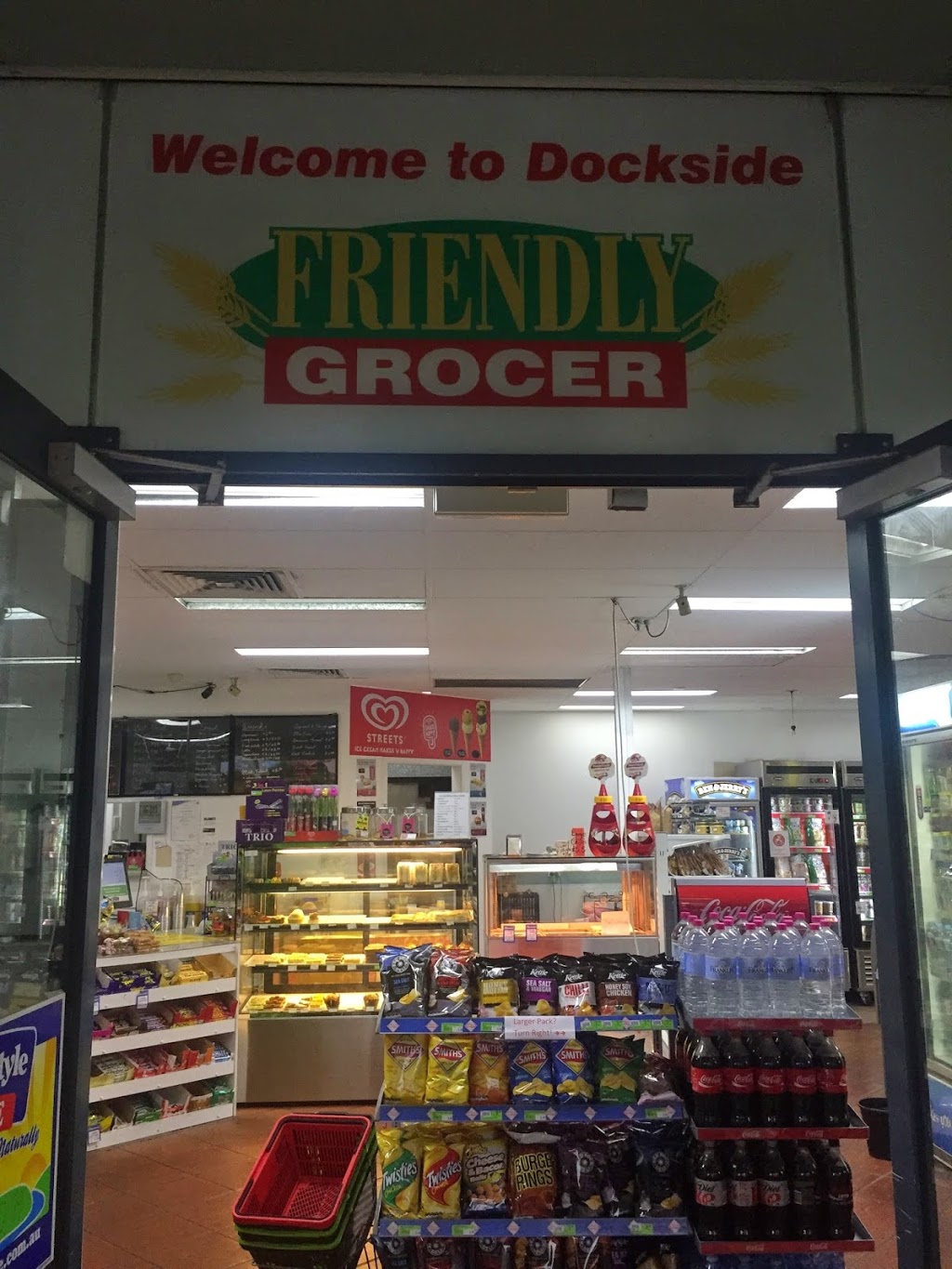 Dockside Convenience Centre | convenience store | 35 Ferry St, Kangaroo Point QLD 4169, Australia | 0738915491 OR +61 7 3891 5491
