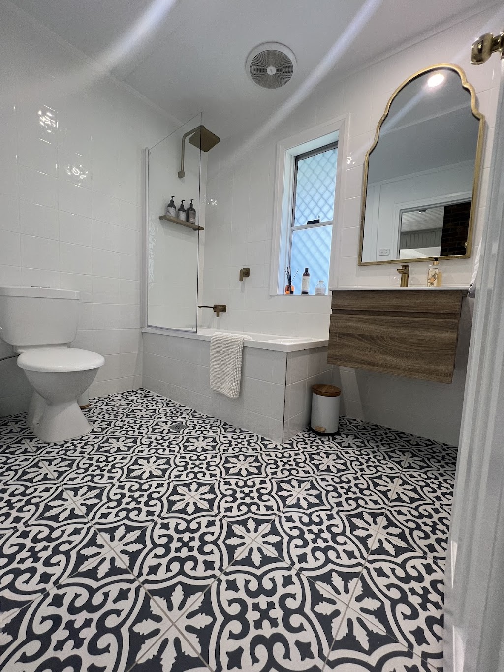 Cleaning By Megan | 61 Britannia St, Stanthorpe QLD 4380, Australia | Phone: 0458 991 234