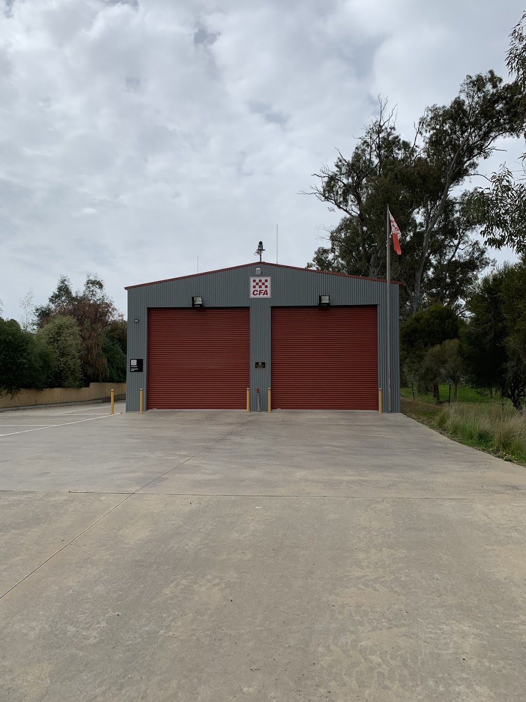 Harcourt CFA Fire station | fire station | 56 High St, Harcourt VIC 3453, Australia