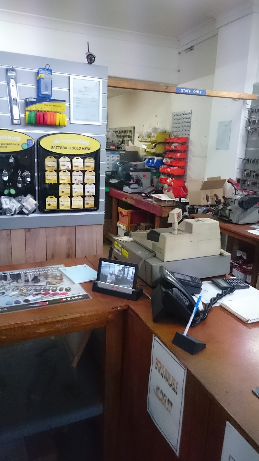 Mawson Lock Service | 2/19-21 Ellen St, Wollongong NSW 2500, Australia | Phone: (02) 4229 2346