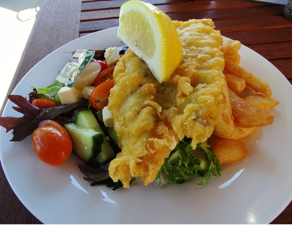 Debbies Seafood | restaurant | 16/B David Muir St, Slade Point QLD 4740, Australia | 0749554111 OR +61 7 4955 4111