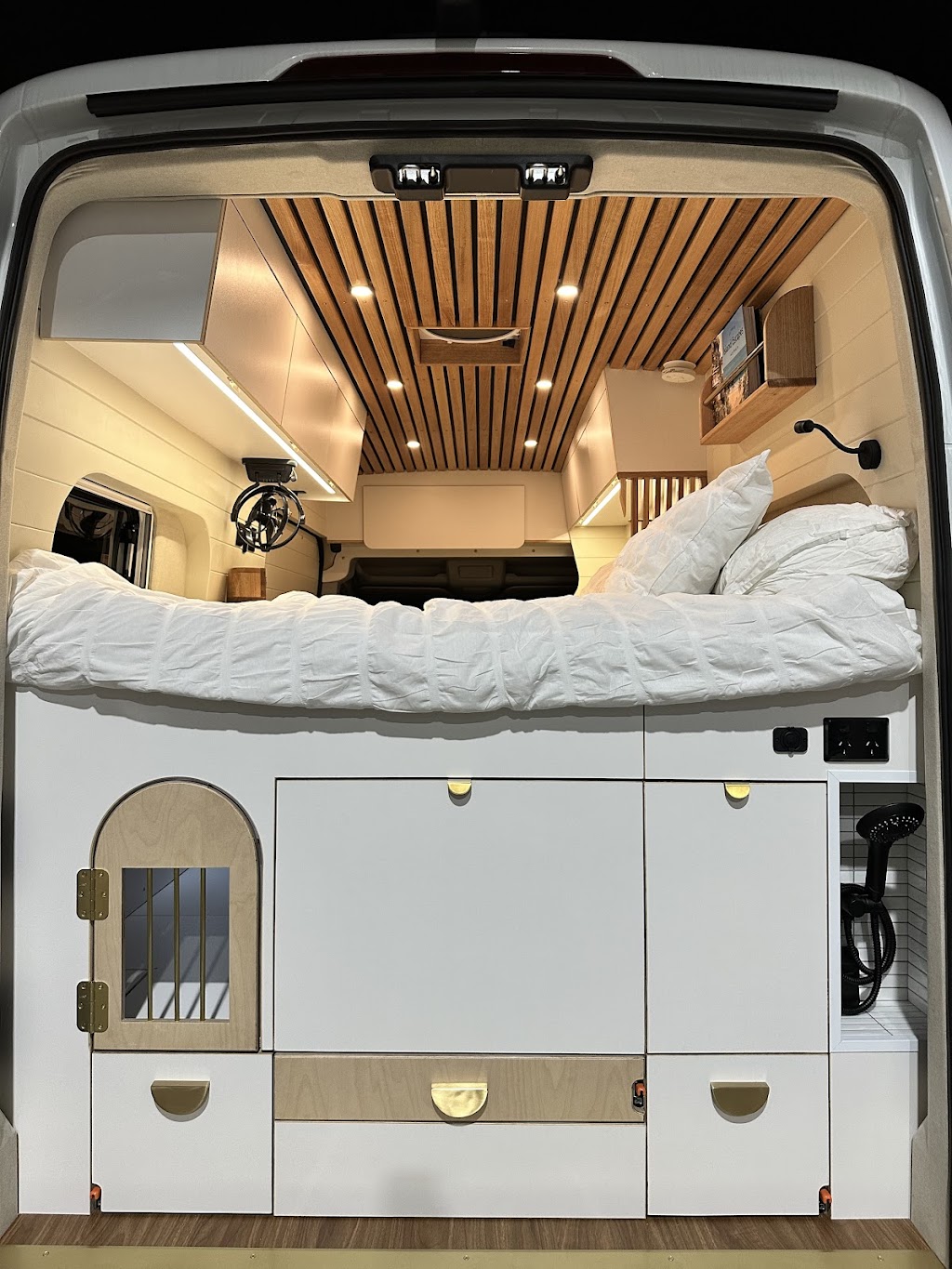 B-Z Camper Fitouts | 8 Murray Dwyer Cct, Mayfield West NSW 2304, Australia | Phone: 0451 732 287