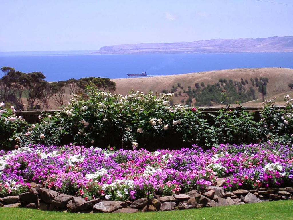 The Lookout Holiday Apartment | Cnr Willoughby Road and Ian Road, Kangaroo Island SA 5223, Australia | Phone: (08) 8553 1048