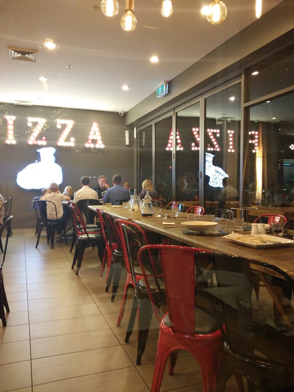Georges Gourmet Pizzeria | restaurant | 1 Circa Boulevarde, Bella Vista NSW 2153, Australia | 0298362711 OR +61 2 9836 2711