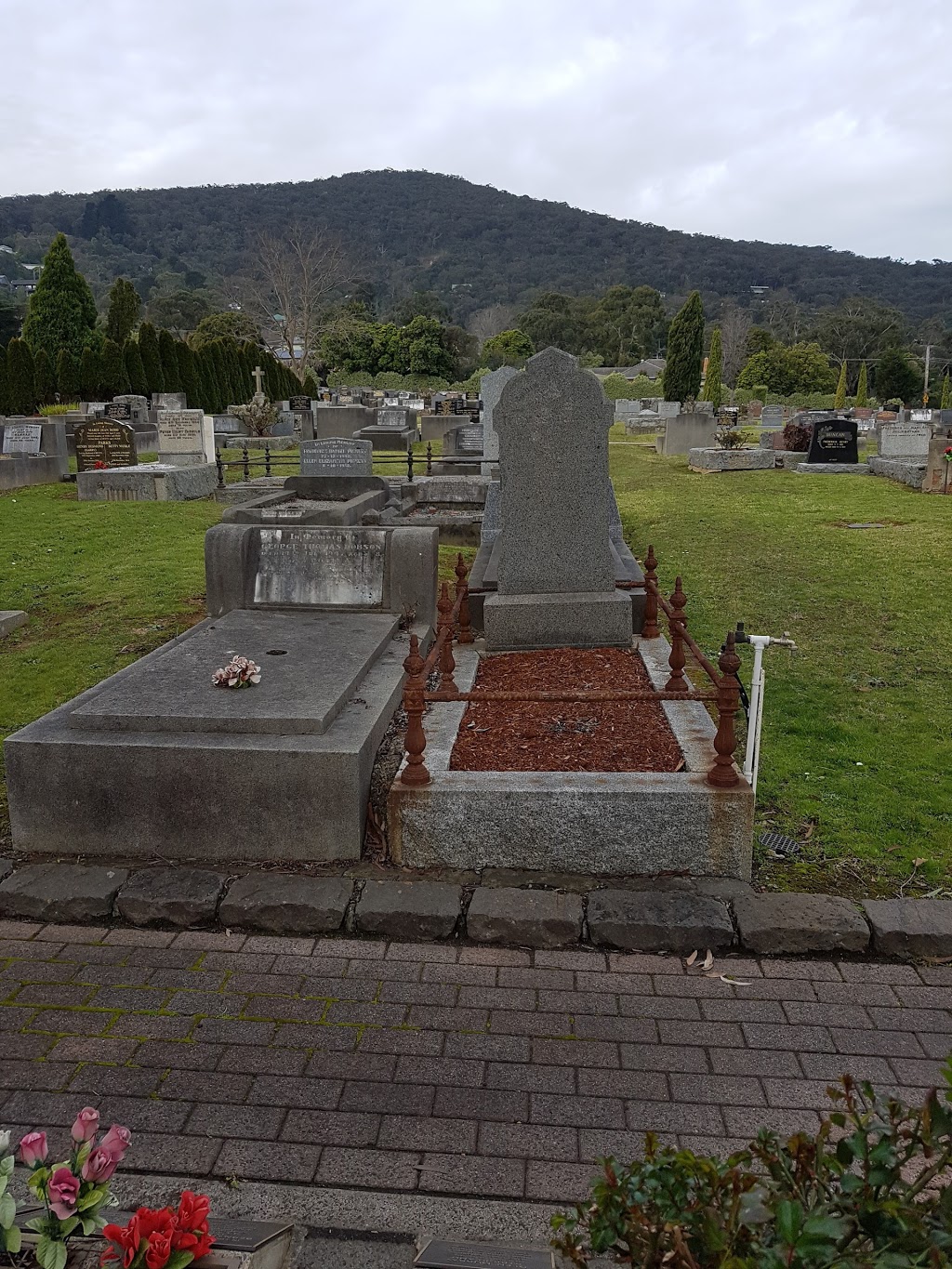 Ferntree Gully Cemetery | cemetery | Ferntree Gully VIC 3156, Australia
