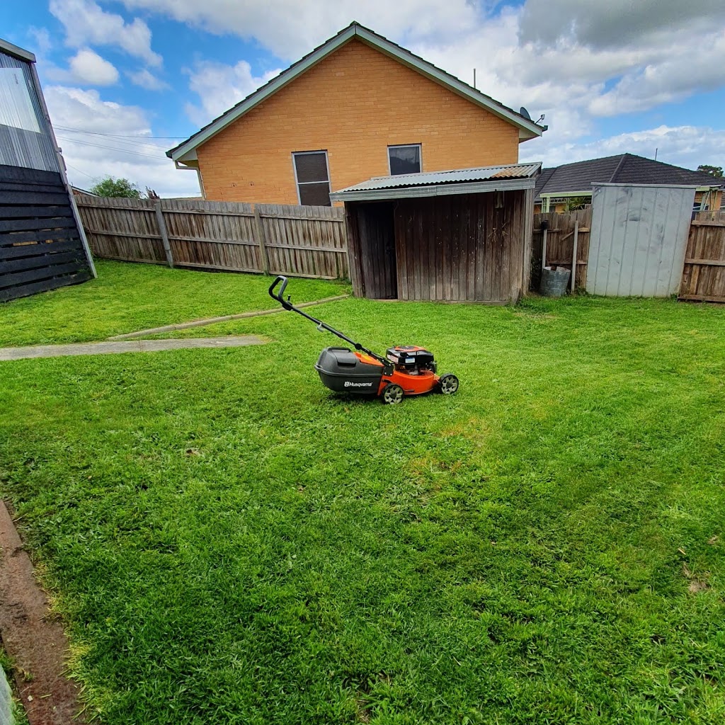 Steves Mowing Services LV | McLean Ave, Churchill VIC 3842, Australia | Phone: 0401 748 585