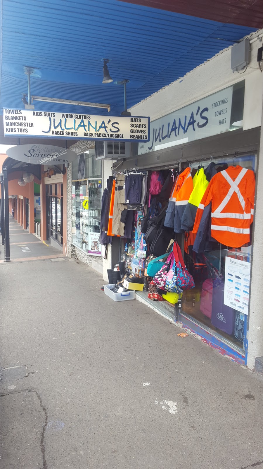 Julianas | pet store | 219 George St, Windsor NSW 2756, Australia | 0245775400 OR +61 2 4577 5400