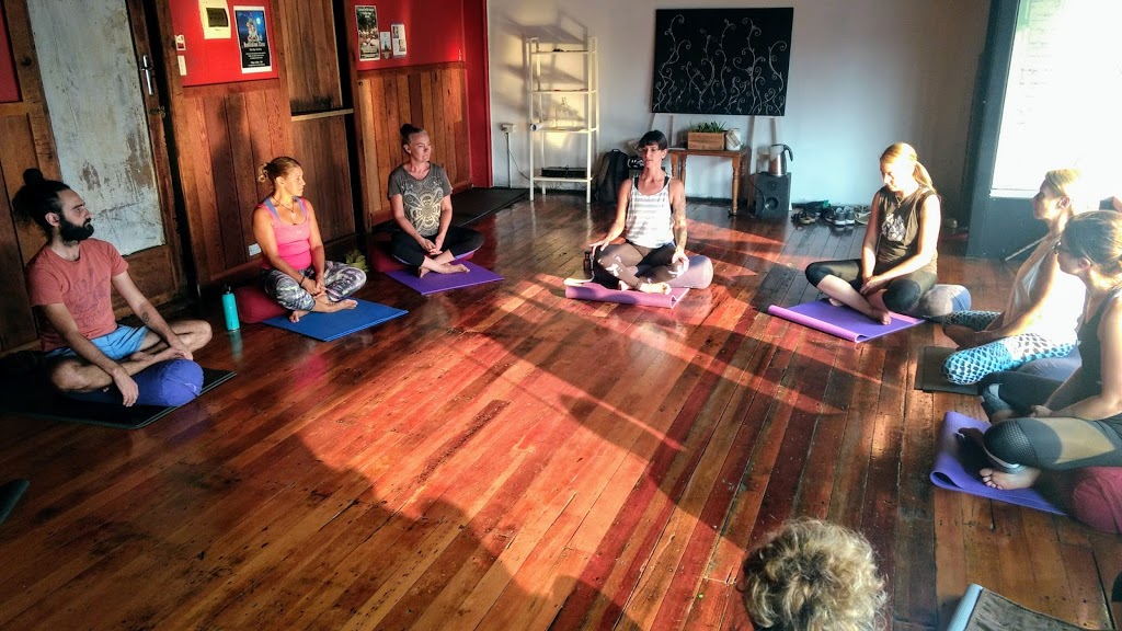 Earthie Yoga and Meditation | 1/5 Maitland Rd, Mayfield NSW 2304, Australia | Phone: 0434 246 874