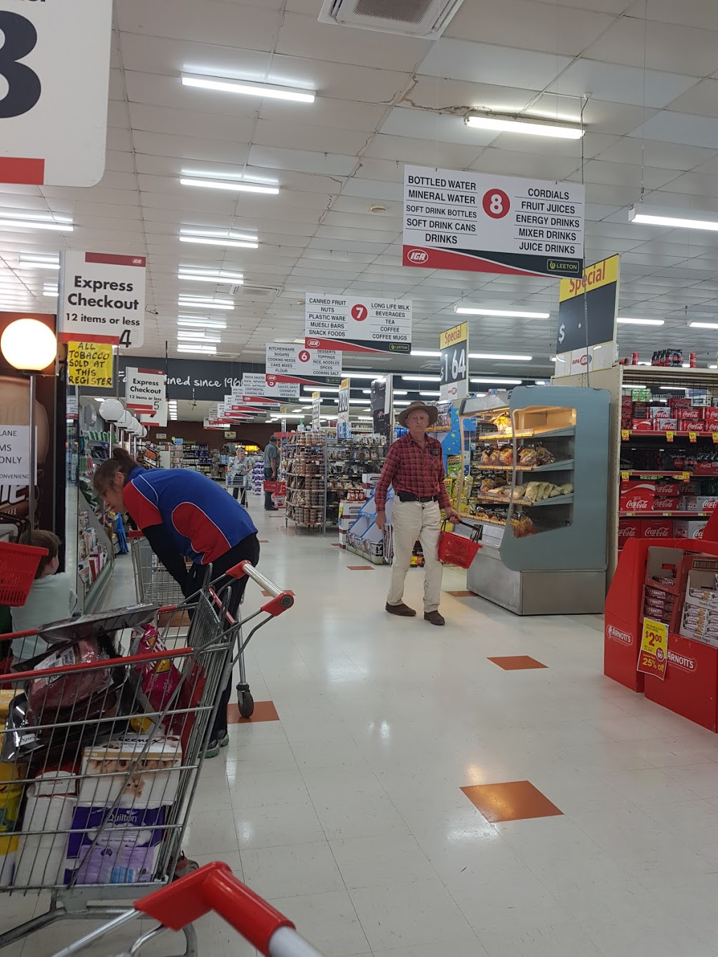 SUPA IGA | supermarket | 2637 Irrigation Way, Leeton NSW 2705, Australia | 0269532000 OR +61 2 6953 2000