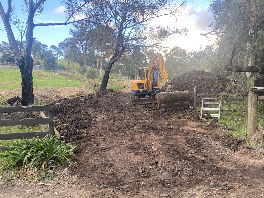 Bobby excavation and demolition | Maroondah Hwy, Croydon VIC 3136, Australia | Phone: 0424 998 091