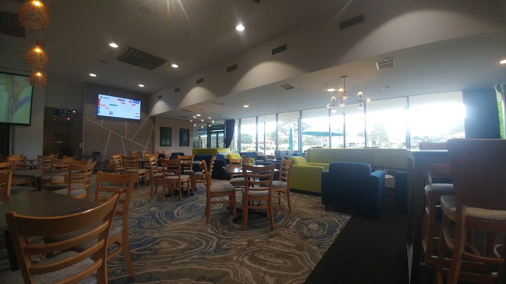 Taren Point Bowling Club | 203 Holt Rd, Taren Point NSW 2229, Australia | Phone: (02) 9522 8111