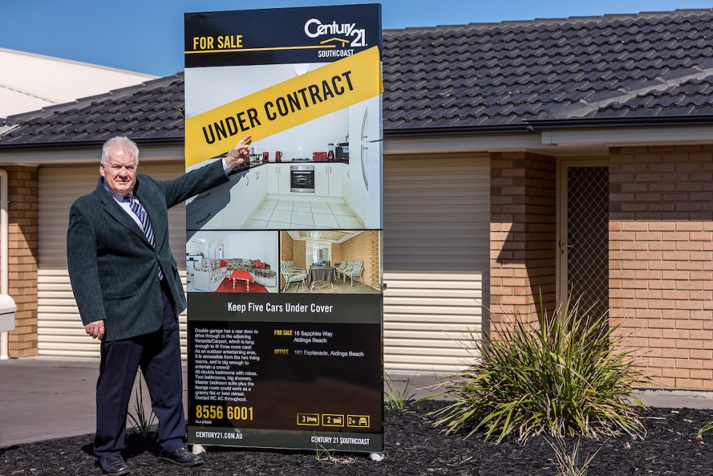 Vincent Woodall - Real Estate Sales Consultant and Property Cons | real estate agency | 161 Esplanade, Aldinga Beach SA 5173, Australia | 0451596575 OR +61 451 596 575