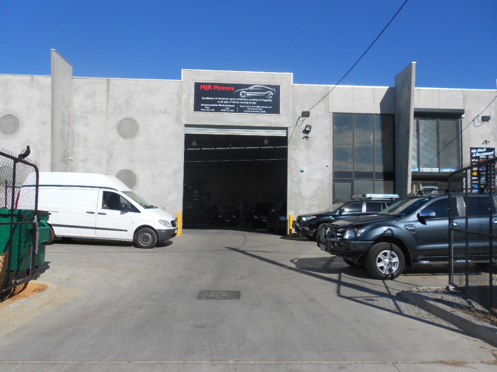 MJR Motors | car repair | 63 Auburn Ave, Sunshine North VIC 3020, Australia | 0428351864 OR +61 428 351 864