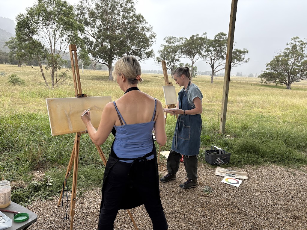 Capertee Mountain View Retreats | 1 Port Macquarie Rd, Bogee NSW 2849, Australia | Phone: 0432 922 653