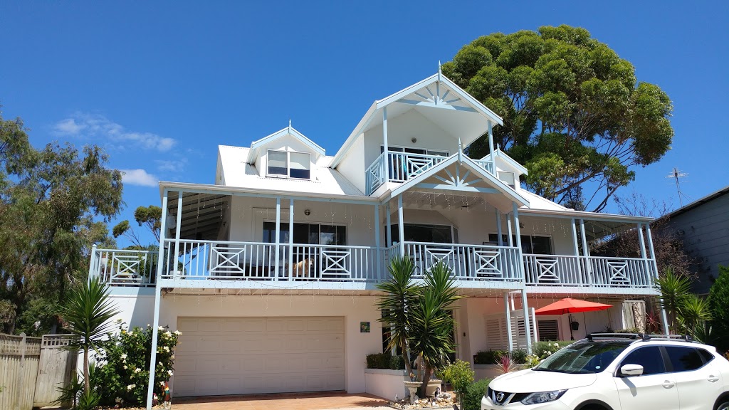 Silver Waters Bed & Breakfast | lodging | 9 Gordon St, Cowes VIC 3922, Australia | 0359525509 OR +61 3 5952 5509