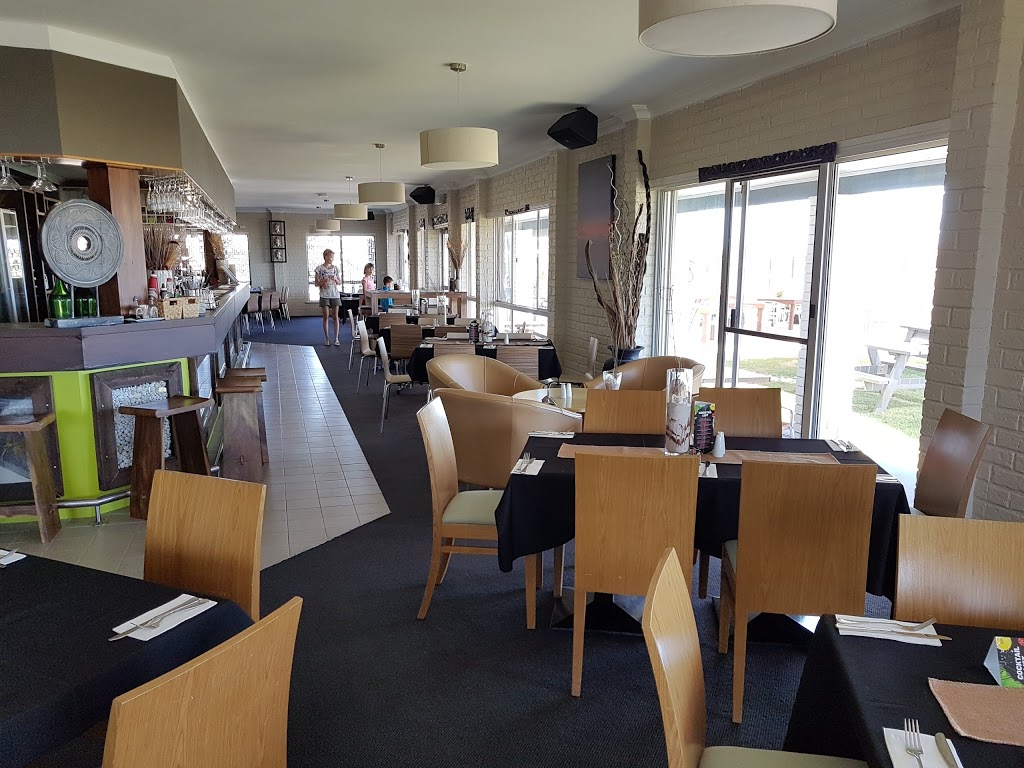 The Dunes Restaurant | restaurant | 1 North St, Lancelin WA 6044, Australia | 0896551005 OR +61 8 9655 1005