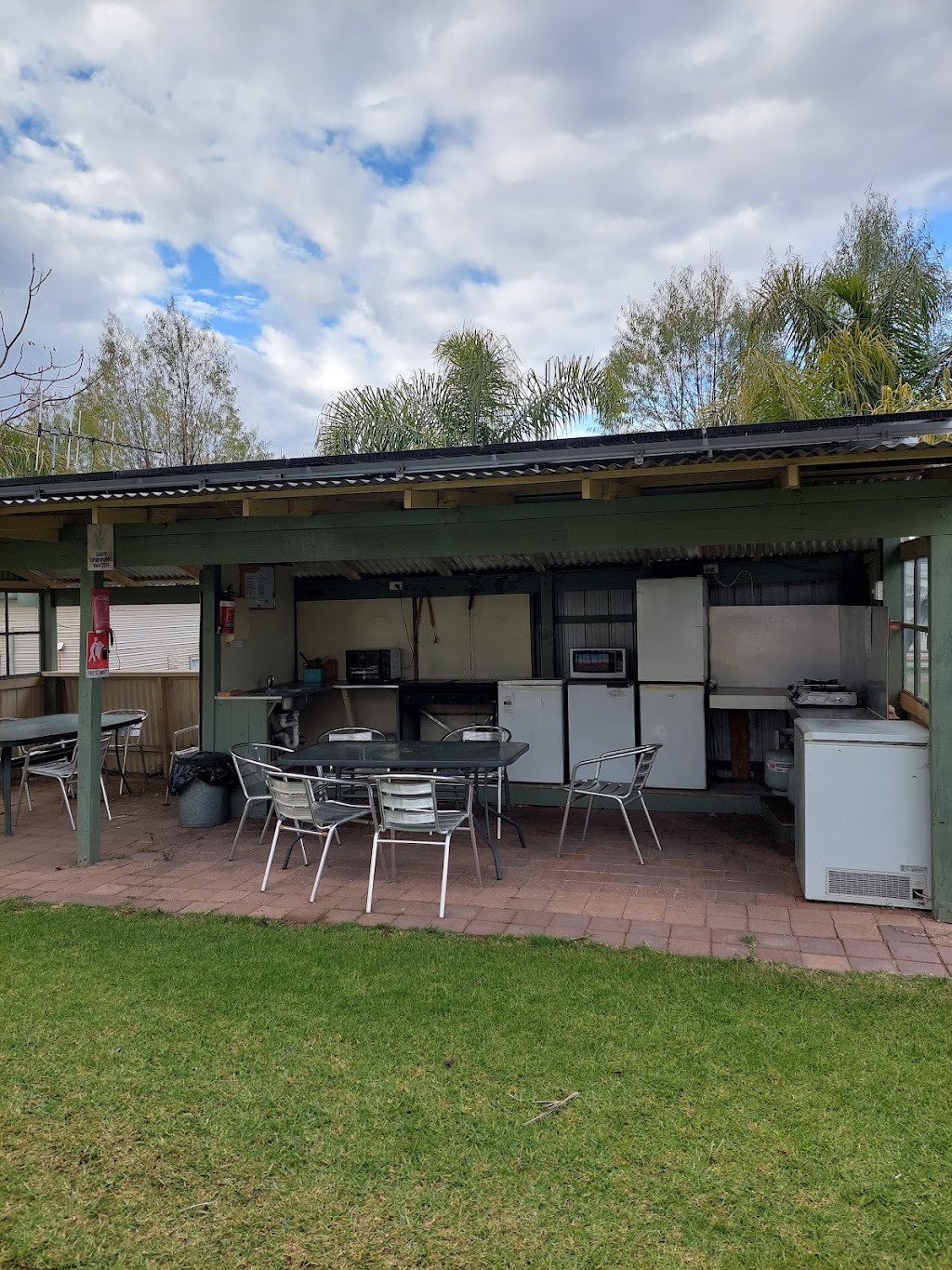 Brolgaroo Caravan Park | 13-17 Banker St, Barooga NSW 3644, Australia | Phone: (03) 5873 4331