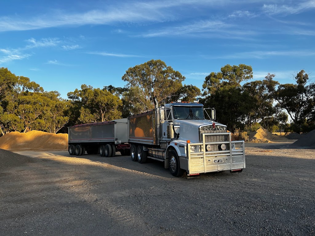 Sutherland Transport Services - STS Earthworks | 1545 New Dookie Rd, Cosgrove VIC 3631, Australia | Phone: 0437 867 324