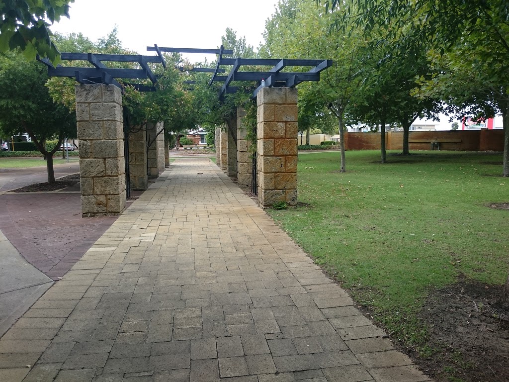 Lexington Avenue Reserve | park | 404 Ranford Rd, Canning Vale WA 6155, Australia