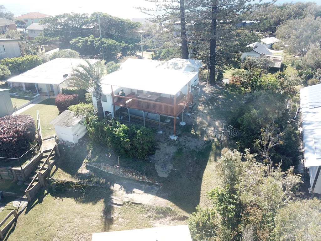 Ahoy Cottage | 5 Moongalba Rd, Point Lookout QLD 4183, Australia | Phone: (07) 3415 3949