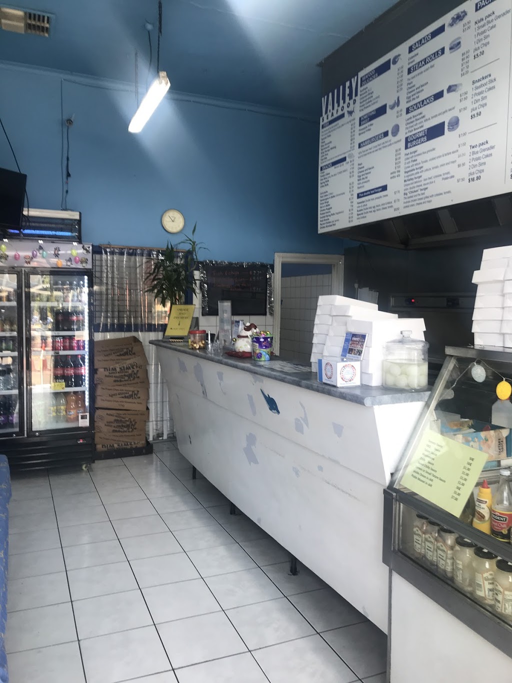 Valley Seafood | meal takeaway | 122 Pascoe Vale Rd, Moonee Ponds VIC 3039, Australia | 0393728688 OR +61 3 9372 8688