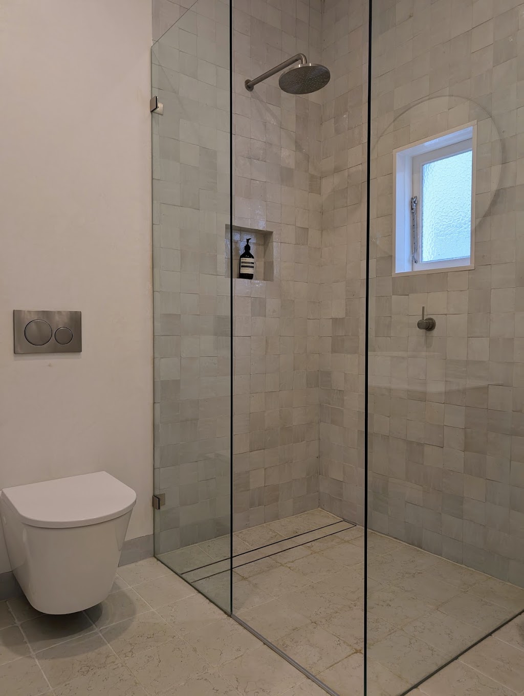 Built By Roberto | 19 Marcella St, Kingsgrove NSW 2208, Australia | Phone: 0406 440 551