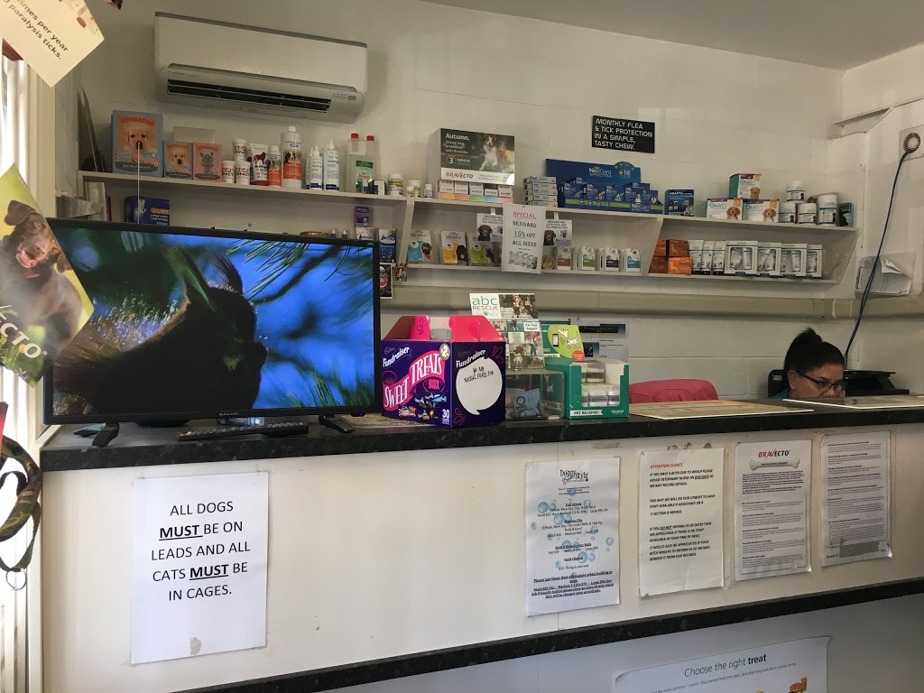 Furkids Veterinary Surgery | veterinary care | 11/2-8 Sheppards Dr, Greenbank QLD 4124, Australia | 0732000498 OR +61 7 3200 0498