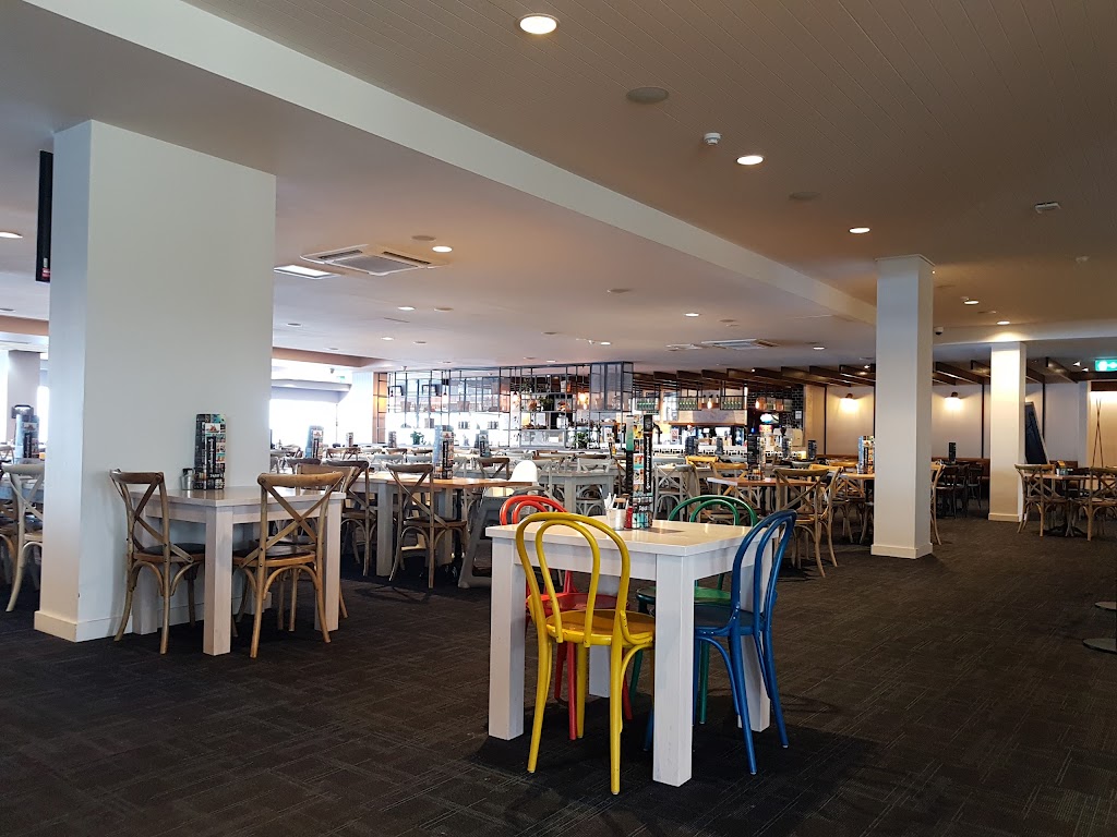 Illawarra Yacht Club | restaurant | 1 Northcliffe Dr, Warrawong NSW 2502, Australia | 0242746622 OR +61 2 4274 6622