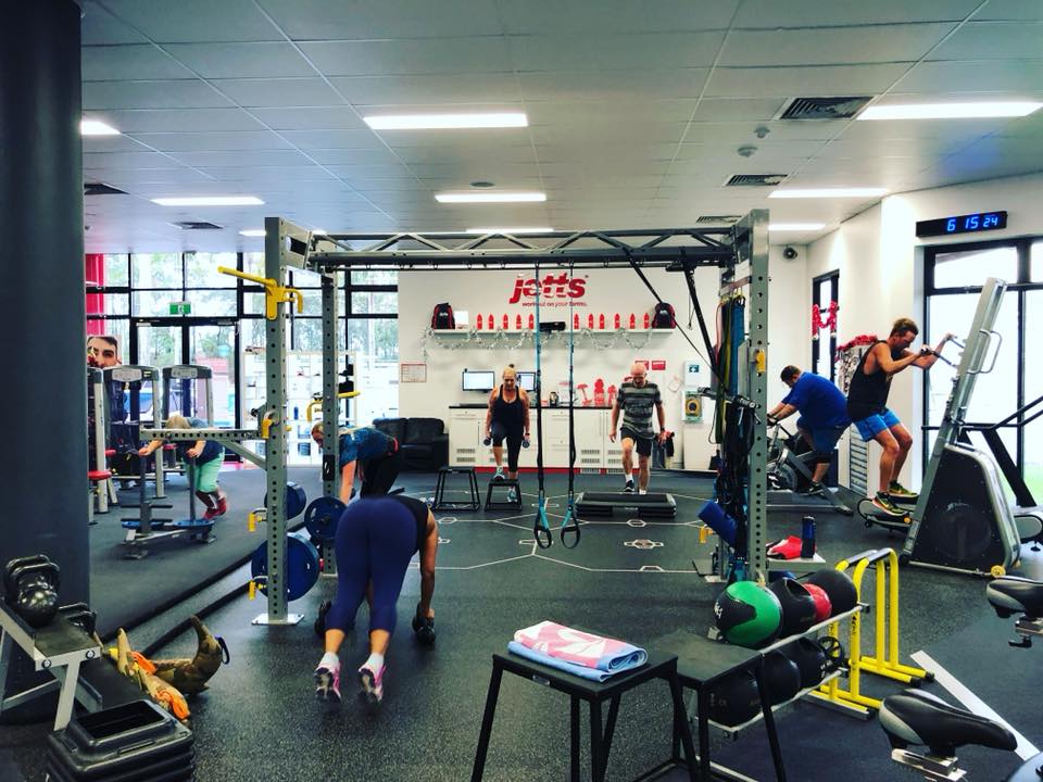 Jetts Fitness Burleigh Heads | 3/20 Kortum Dr, Burleigh Heads QLD 4220, Australia | Phone: (07) 5535 9446