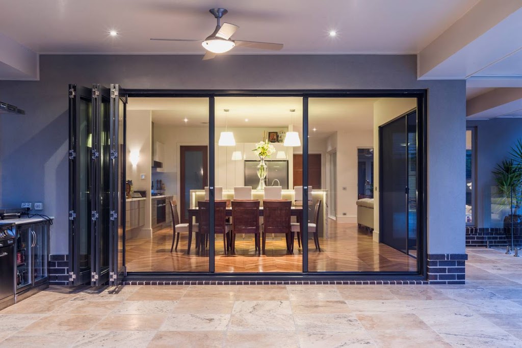 Freedom Retractable Screens Display | 17 Murray Dwyer Cct, Mayfield West NSW 2304, Australia | Phone: 1300 727 336