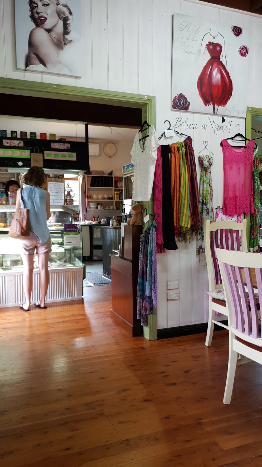 Leannes Cafe | cafe | 1/15 Sydney St, Mogo NSW 2536, Australia | 0413941607 OR +61 413 941 607