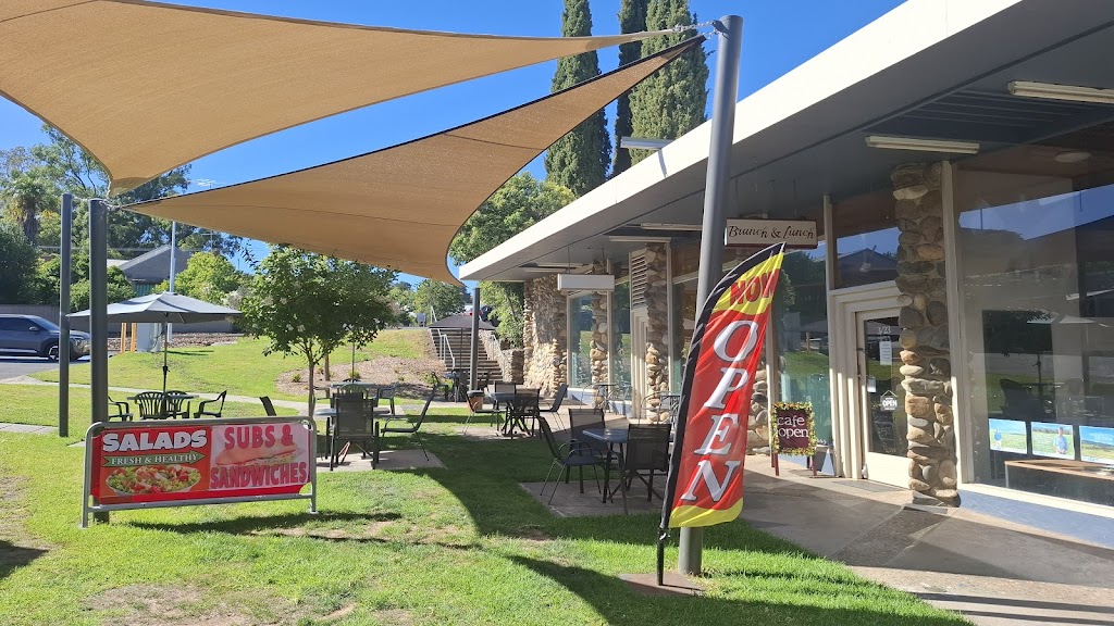 Brunch & Lunch | 2/21 Hanson St, Corryong VIC 3707, Australia | Phone: (02) 6076 1576