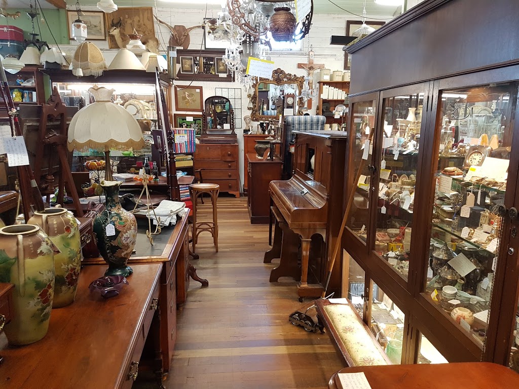Scotland Yard Antiques Marburg | furniture store | 66 Edmond St, Marburg QLD 4346, Australia | 0754644711 OR +61 7 5464 4711