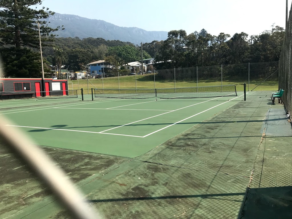 Pinecourt Tennis Club | 2 Headland Ave, Austinmer NSW 2515, Australia | Phone: 0403 354 687