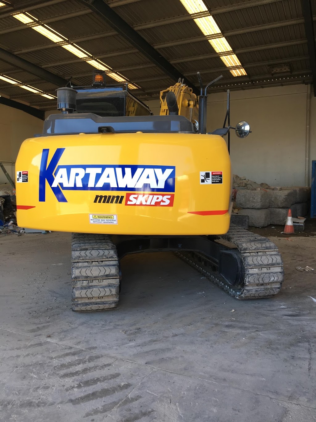 Kartaway Skip Bin & Mini Skip Hire Gold Coast | 3 Spall St, Carrara QLD 4211, Australia | Phone: (07) 5522 9744