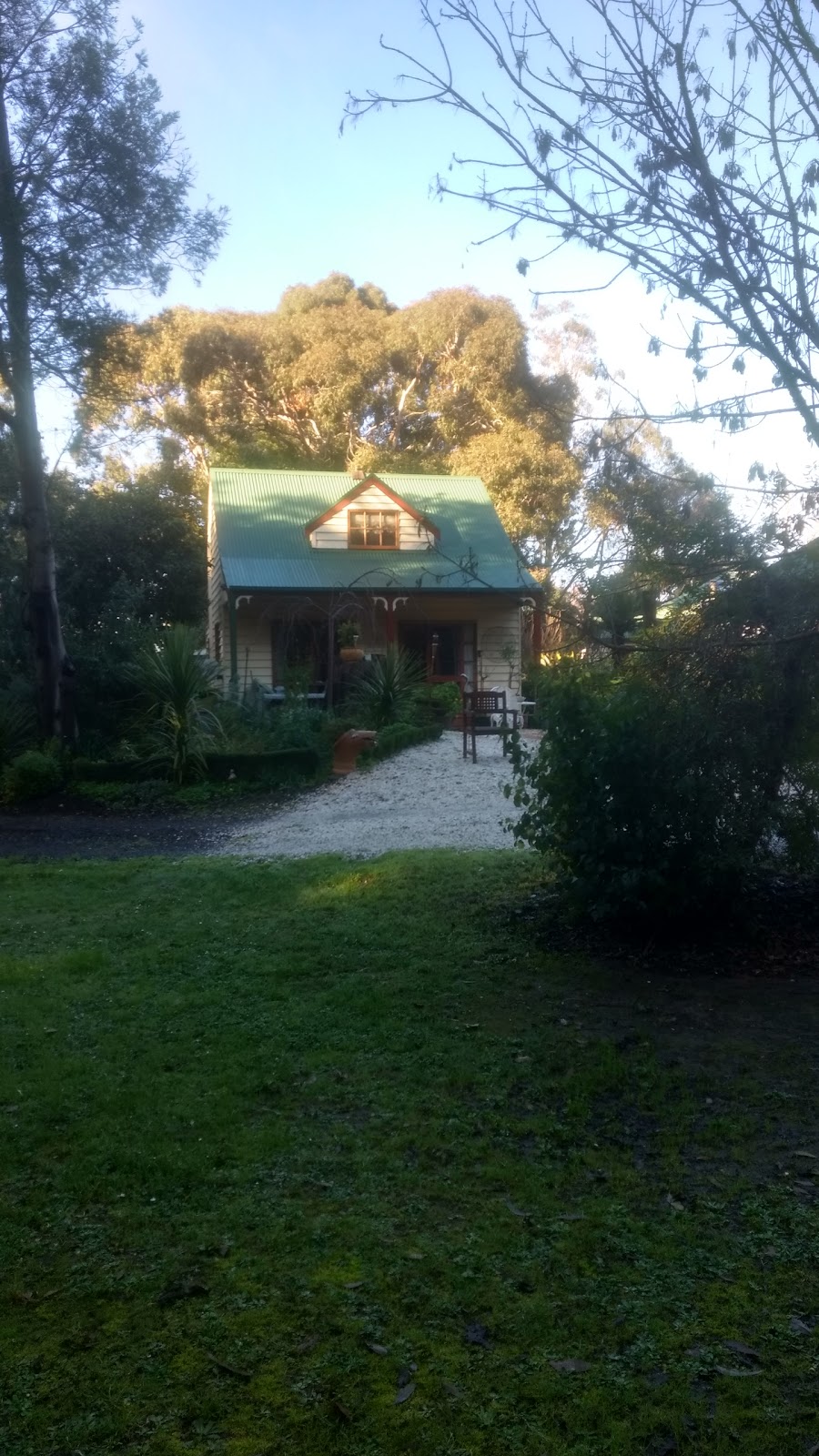 Ballarat Cottages | 711 Morres St, Ballarat VIC 3350, Australia | Phone: (03) 5331 5558