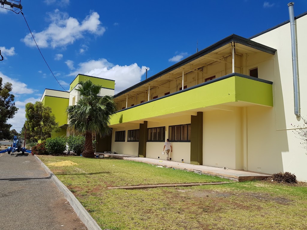 The Railway | 106 Roberts St, Norseman WA 6443, Australia | Phone: (08) 9039 0003